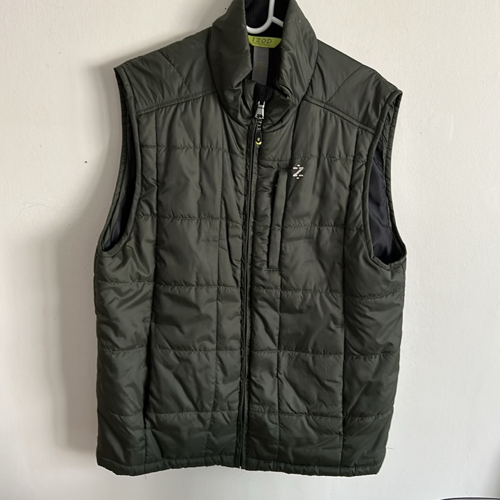 Izod Men's green puffer vest